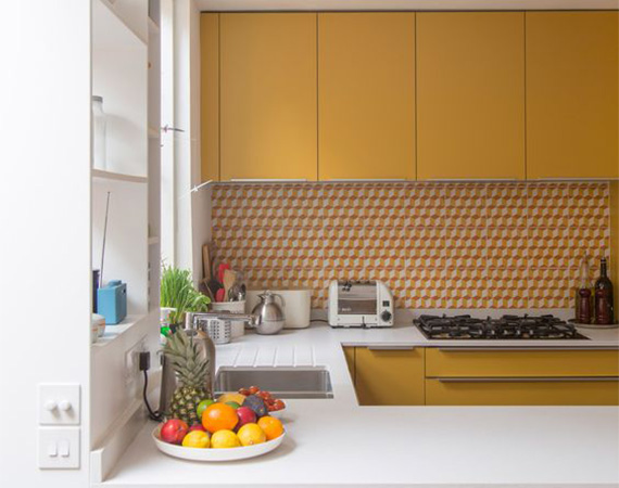 کابینت سفید و زرد